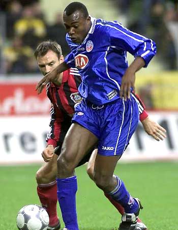 仅充满戏剧 仅充满戏剧